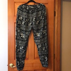 Drawstring pants size m/l gathered ankle